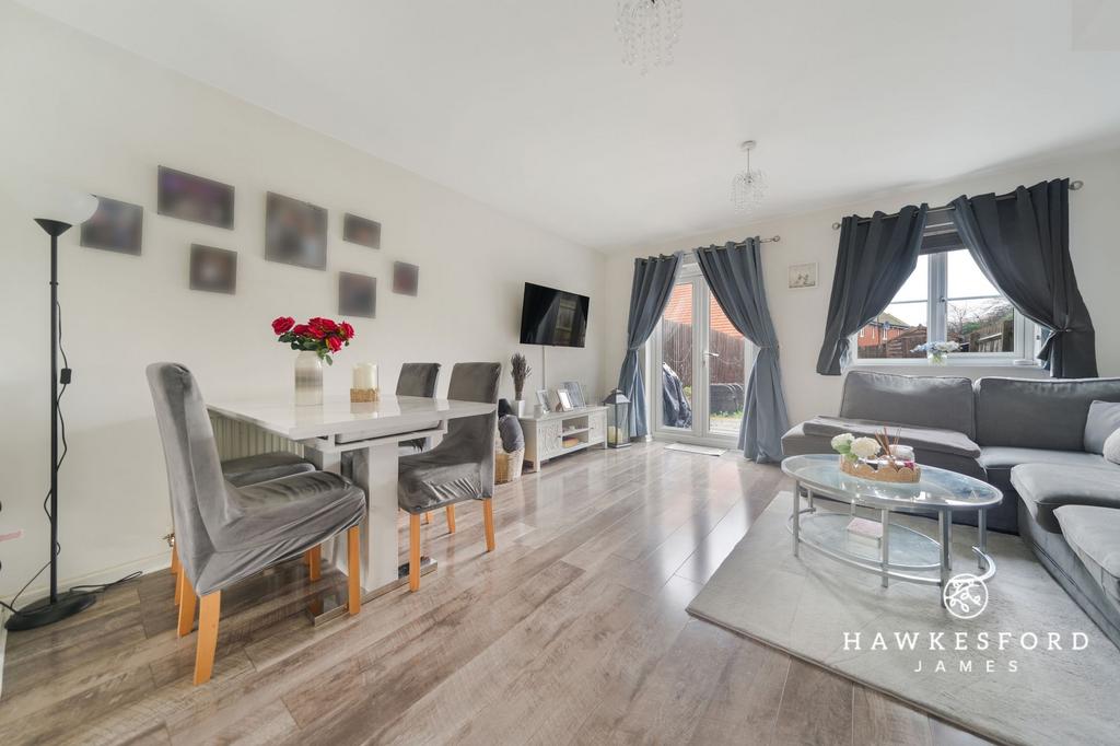 Barnfields Court, Sittingbourne - Lounge/diner