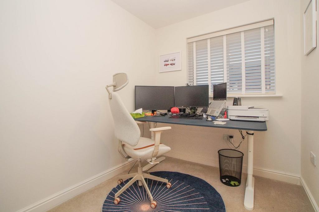 Bedroom 4/Office
