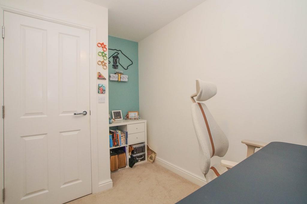 Bedroom 4/Office