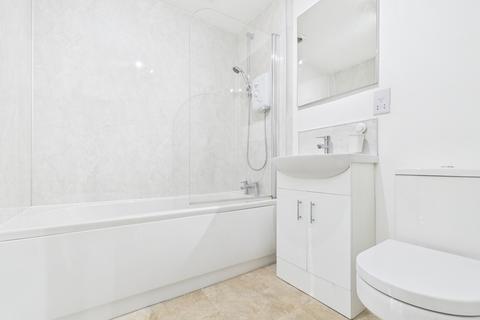 3 bedroom terraced house to rent, Grove Park Lane, Harrogate, HG1