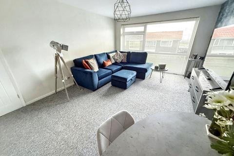 2 bedroom flat for sale, Gresham Close, Cramlington, Northumberland, NE23 6EJ