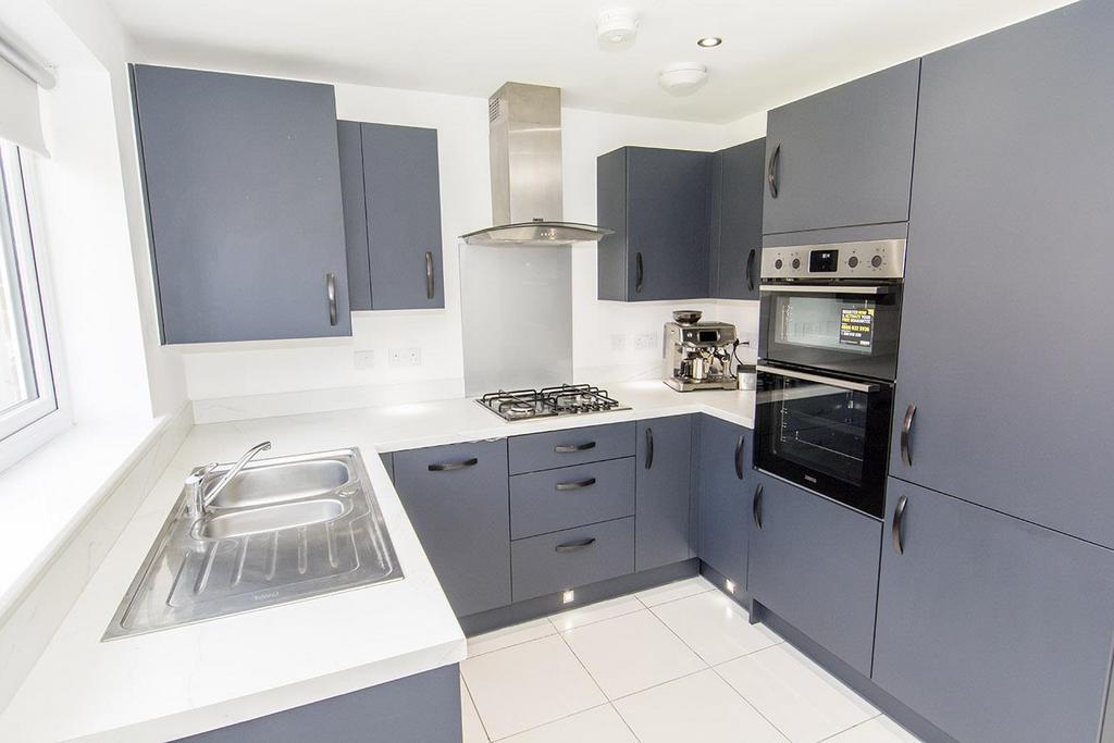 Kitchen/Breakfast Room Photo One