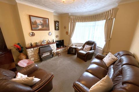 3 bedroom semi-detached house for sale, The Crescent, Cradley Heath B64