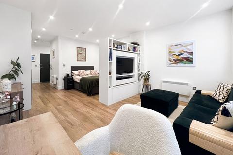 undefined, South Street, Romford RM1