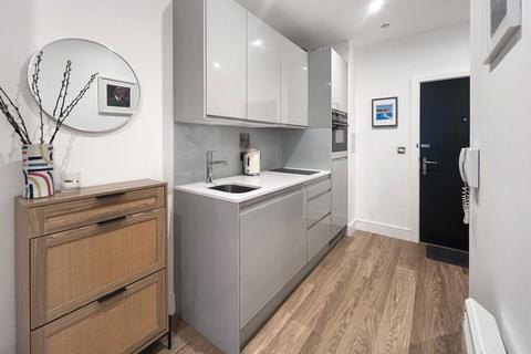 undefined, South Street, Romford RM1