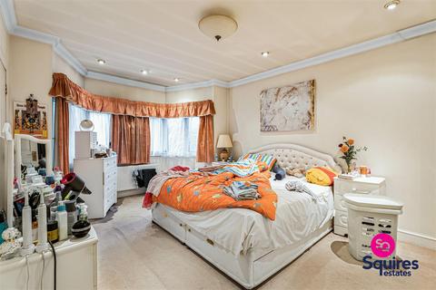 4 bedroom detached house for sale, Cheyne Walk, Hendon
