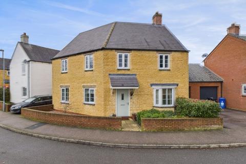undefined, Freemans Way, Greens Norton, NN12