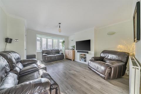 3 bedroom end of terrace house for sale, Oak Tree Walk, Keynsham, Bristol