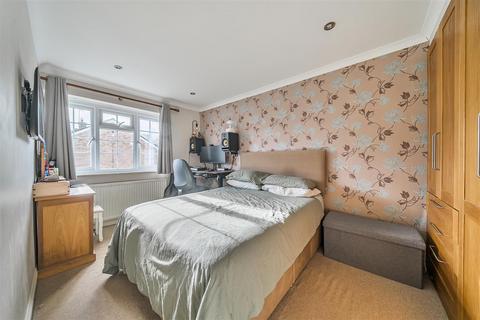 3 bedroom end of terrace house for sale, Oak Tree Walk, Keynsham, Bristol