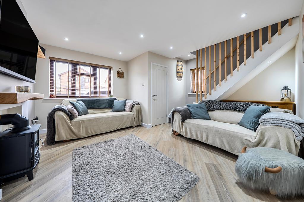 Living room 4