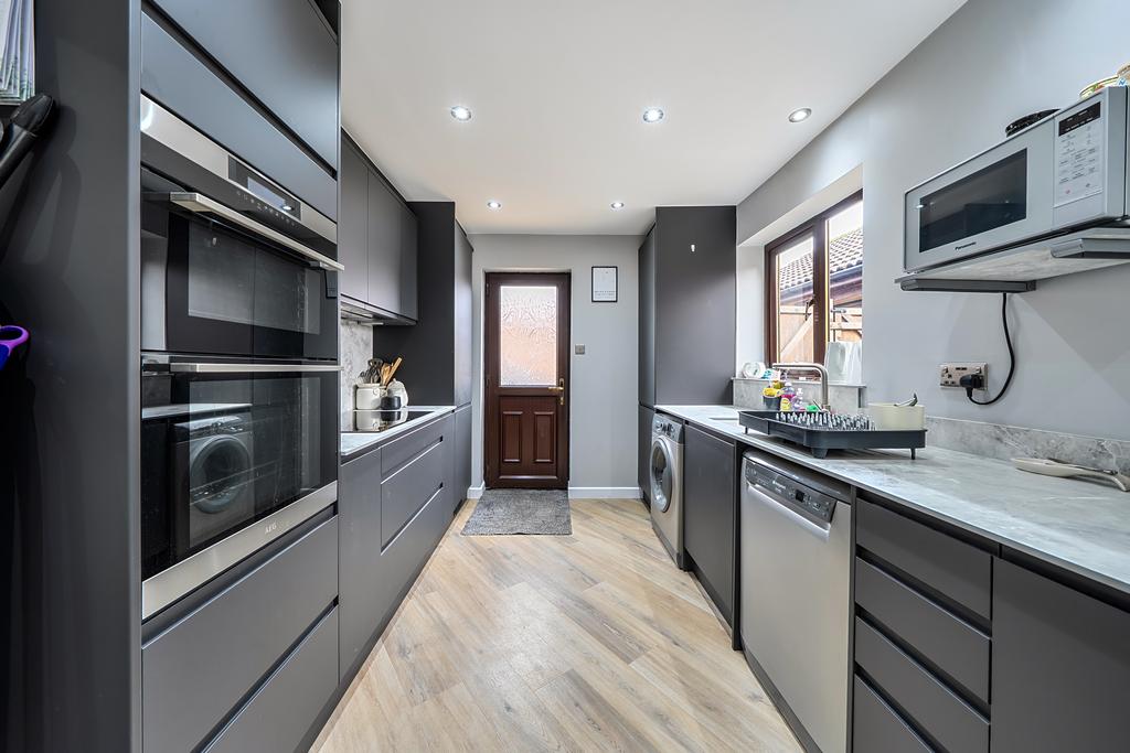 Kitchen 2
