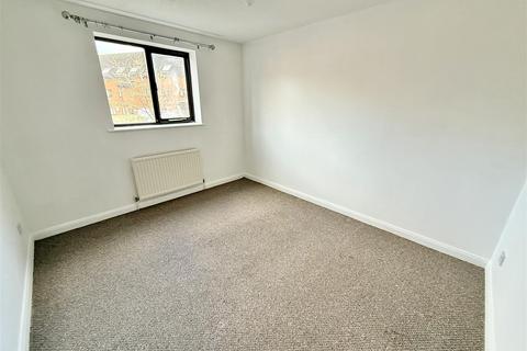 undefined, Highgrove Court, Rushden