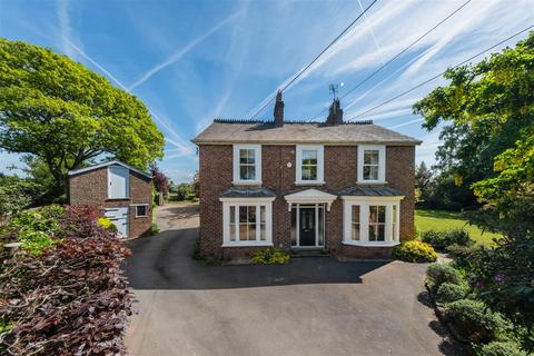 4 bedroom detached house for sale, Holme Street, Tarvin