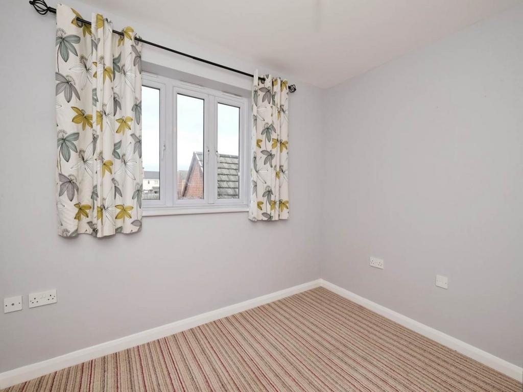 Bedroom 1 (1)