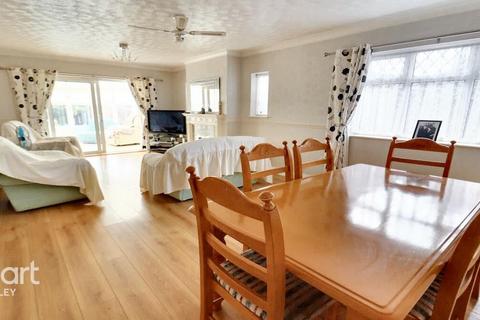 undefined, Sowerby Avenue, Luton