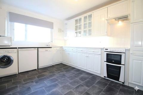 3 bedroom apartment for sale, Hadley Parade, High Street, Barnet, EN5