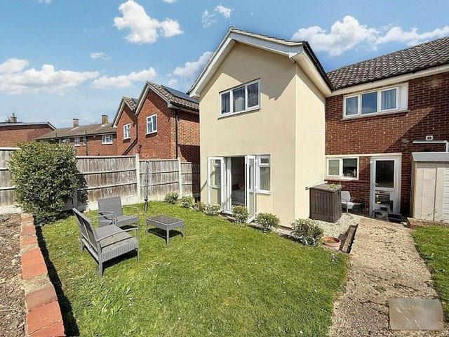 GARDEN REAR.jpg