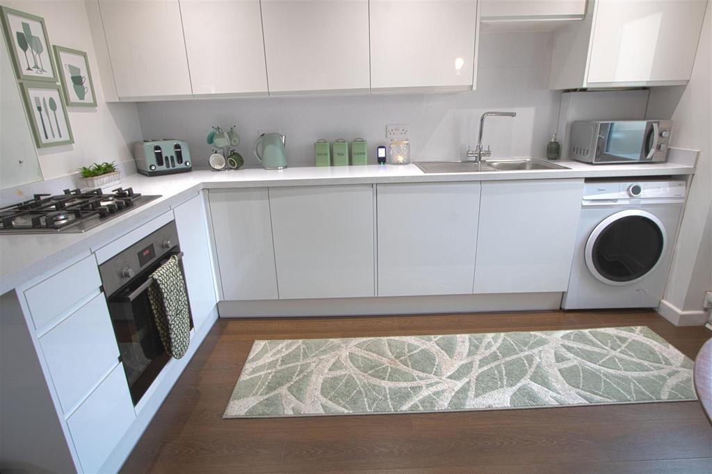 KITCHEN1.jpg