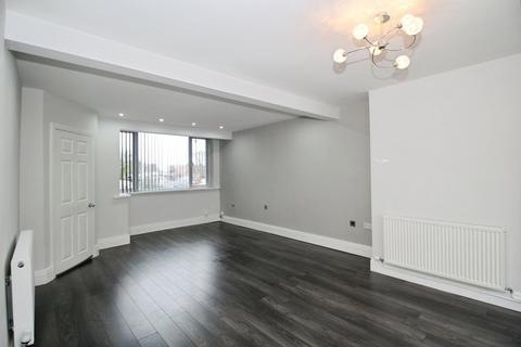 3 bedroom semi-detached house to rent, Pembroke Place, Lancashire PR7