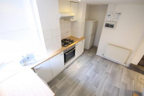 4 bedroom terraced house to rent, Trelawn Avenue, Headingley, Leeds, LS6 3JN