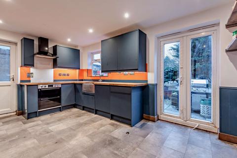 3 bedroom terraced house for sale, Juniper Close, Whitehill, Bordon, GU35