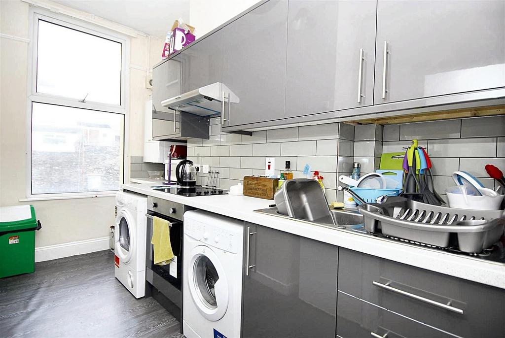Kitchen (11).jpeg