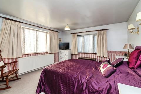 4 bedroom semi-detached house for sale, Bostocks Lane, Nottingham, NG10