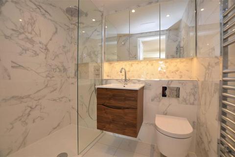 2 bedroom apartment to rent, Bridgeman Road, Teddington