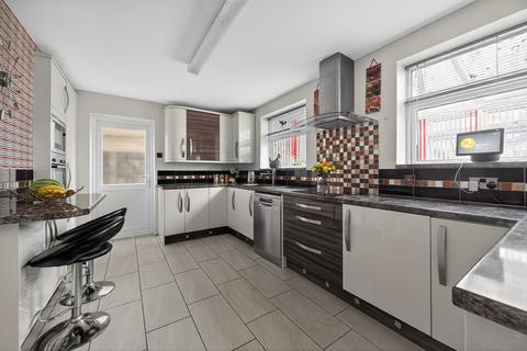 4 bedroom detached house for sale, Swinton Rise, Nottingham, NG15
