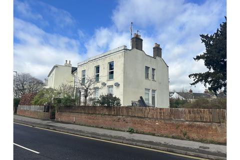 Prestbury Road, Cheltenham, GL52