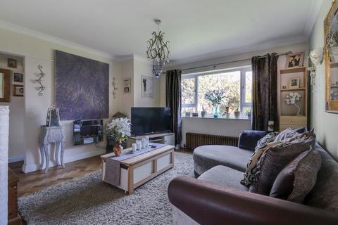 2 bedroom maisonette for sale, Bridge Road, East Molesey, KT8
