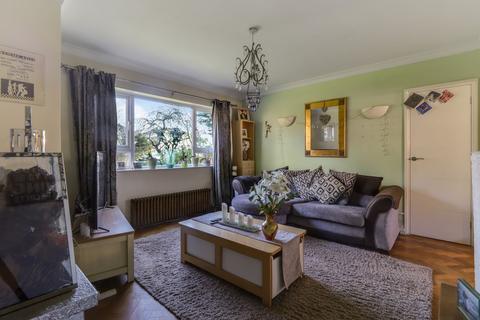 2 bedroom maisonette for sale, Bridge Road, East Molesey, KT8