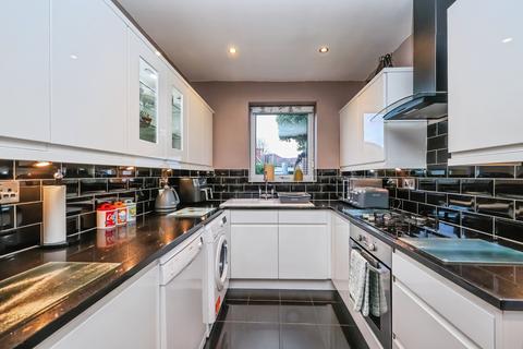 undefined, Avondale Road, Carlton, NG4