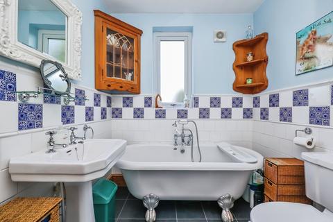 undefined, Avondale Road, Carlton, NG4
