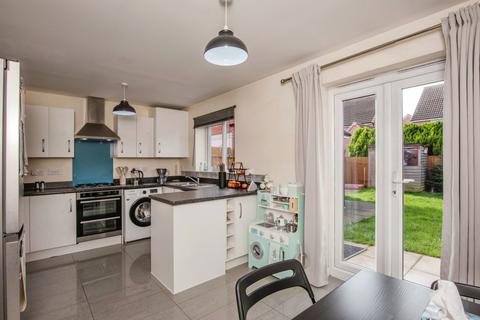undefined, Sentinel Close, Worcester, WR2