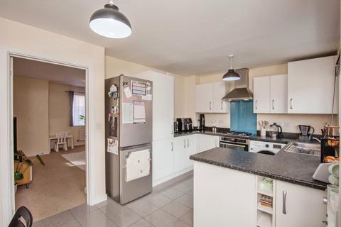 undefined, Sentinel Close, Worcester, WR2