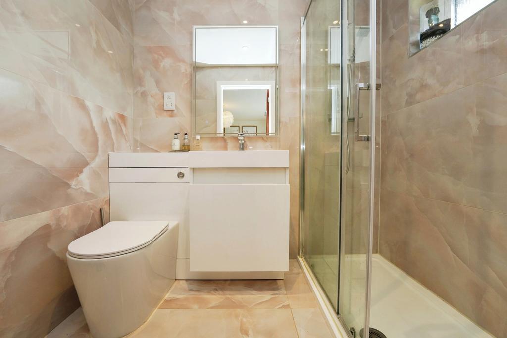 Master En-suite