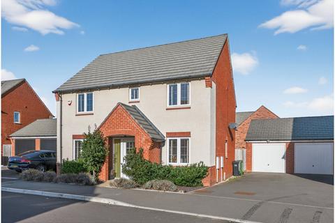 4 bedroom detached house for sale, Gresley Way, Droitwich, WR9