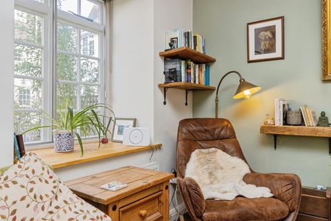 undefined, Castle Court, Totnes, TQ9