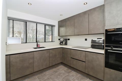 3 bedroom detached house for sale, Holme Park Avenue, Chesterfield, S41