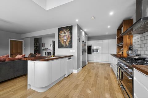 4 bedroom detached house for sale, Normanton Drive, Mansfield, NG18