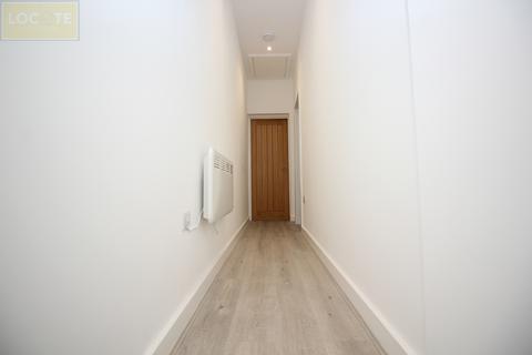 2 bedroom apartment to rent, Crofts Bank Road, Urmston
