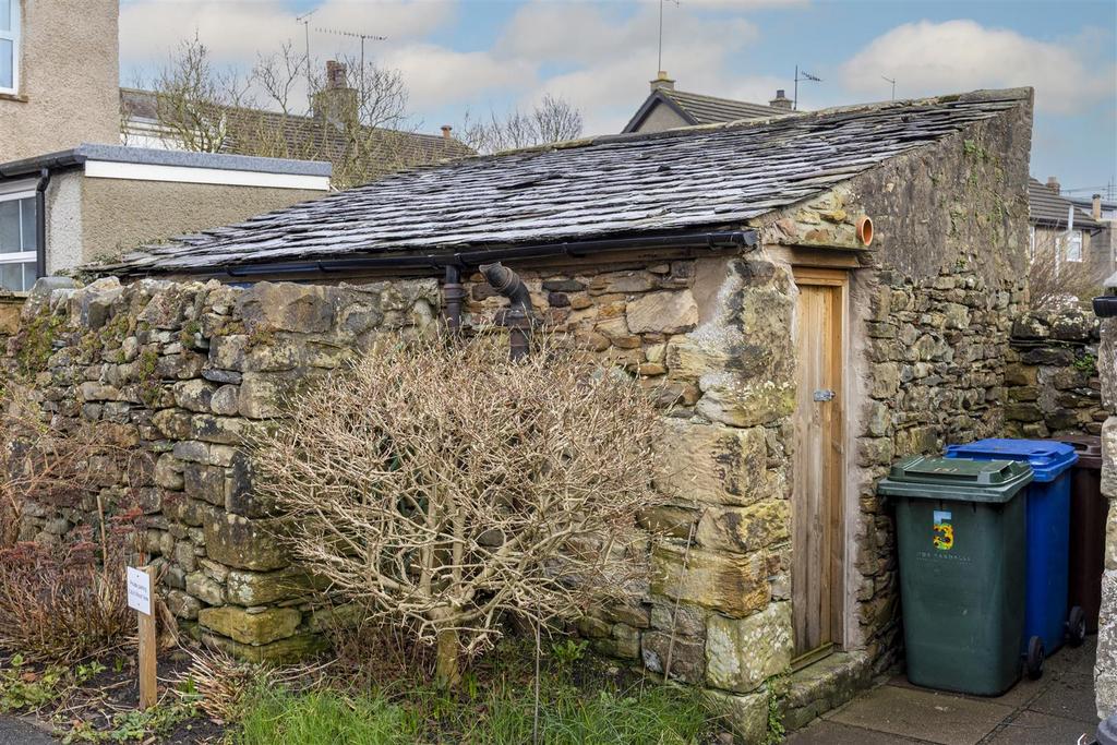 Outbuilding