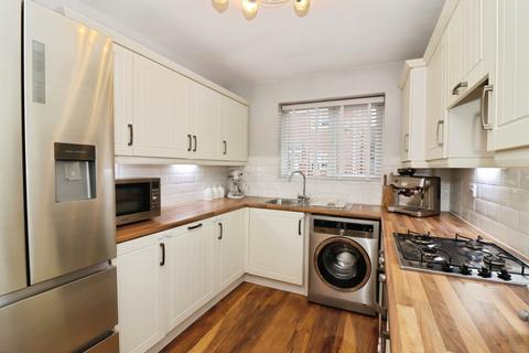 3 bedroom semi-detached house for sale, Parklands View, Sheffield, S26