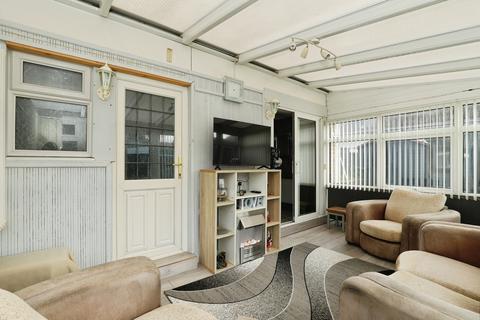 3 bedroom terraced bungalow for sale, Gresley Court, Grantham, NG31
