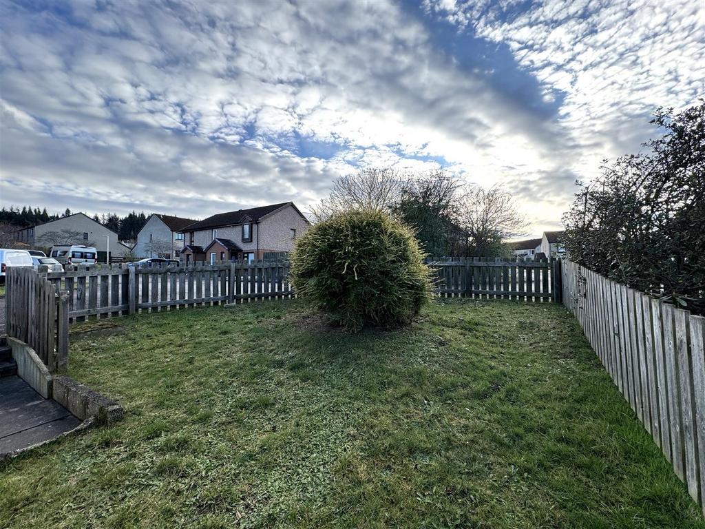Front garden.jpg