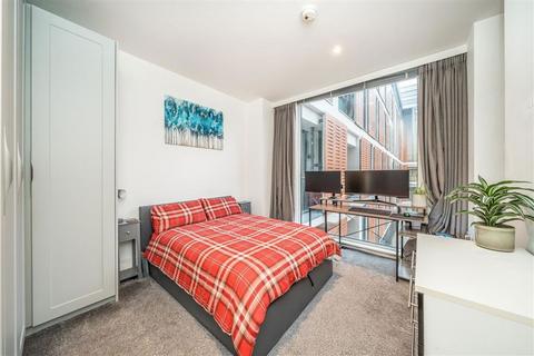 1 bedroom flat for sale, Cornell Square, London SW8