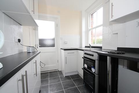 3 bedroom detached house to rent, Horsell, Woking GU21