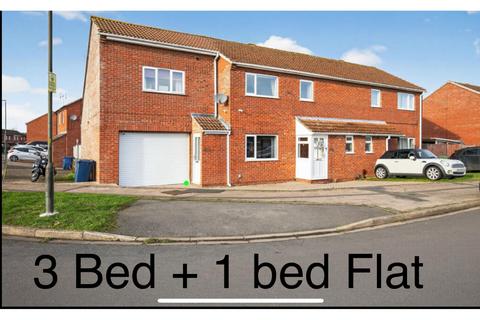 4 bedroom semi-detached house for sale, Gould Drive, Tewkesbury, GL20