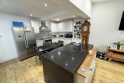 3 bedroom end of terrace house for sale, Mapleton Road, Hall Green